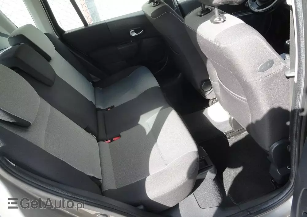 RENAULT Modus Grand 1.2 16V Authentique