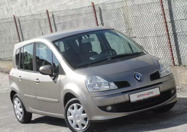 RENAULT Modus Grand 1.2 16V Authentique