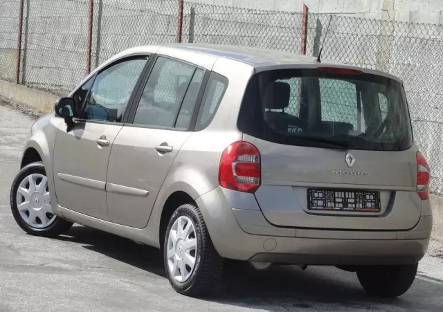 RENAULT Modus Grand 1.2 16V Authentique