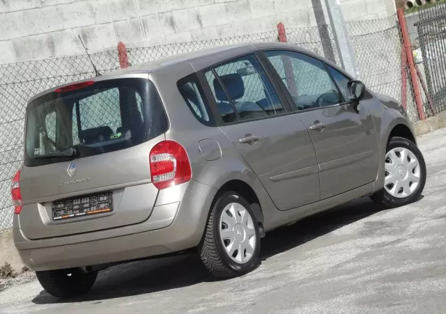 RENAULT Modus Grand 1.2 16V Authentique