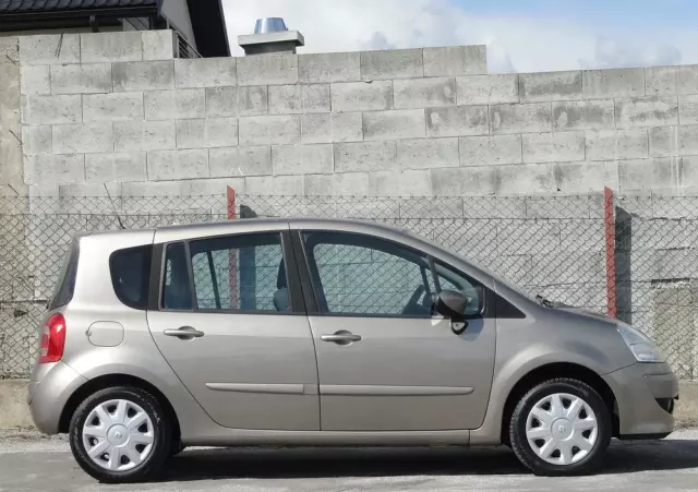 RENAULT Modus Grand 1.2 16V Authentique
