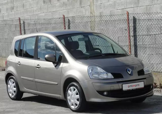 RENAULT Modus Grand 1.2 16V Authentique