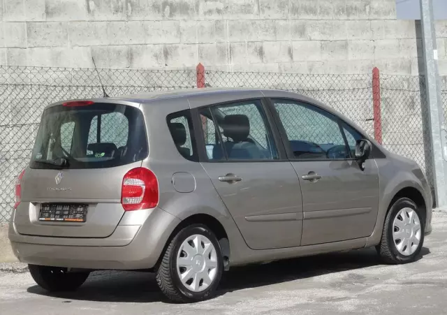 RENAULT Modus Grand 1.2 16V Authentique
