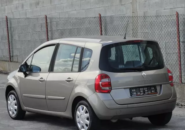 RENAULT Modus Grand 1.2 16V Authentique