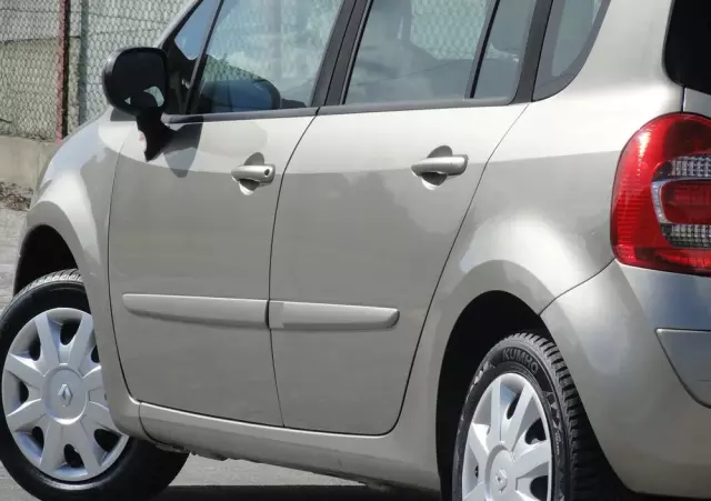 RENAULT Modus Grand 1.2 16V Authentique