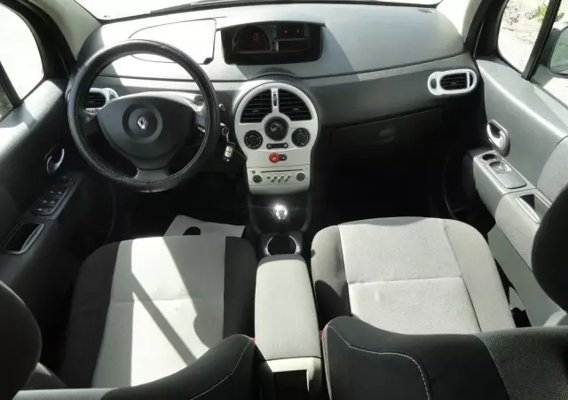 RENAULT Modus Grand 1.2 16V Authentique