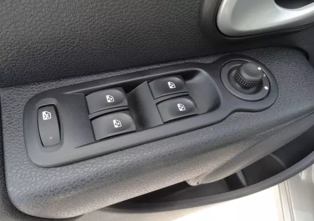 RENAULT Modus Grand 1.2 16V Authentique