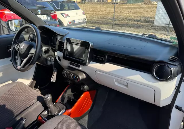 SUZUKI Ignis 