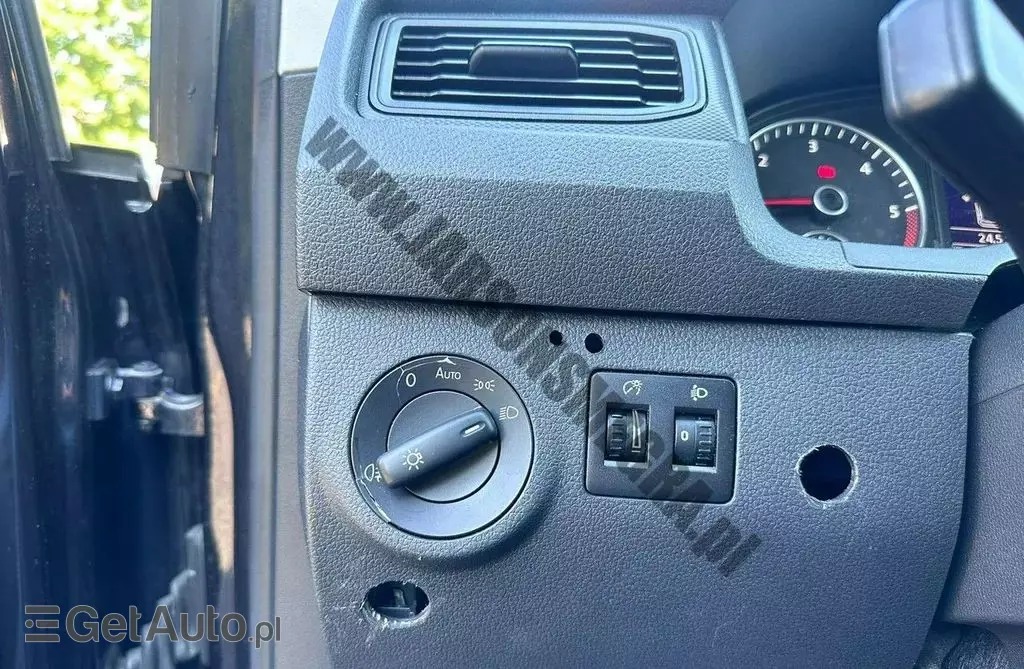 VOLKSWAGEN Caddy California 