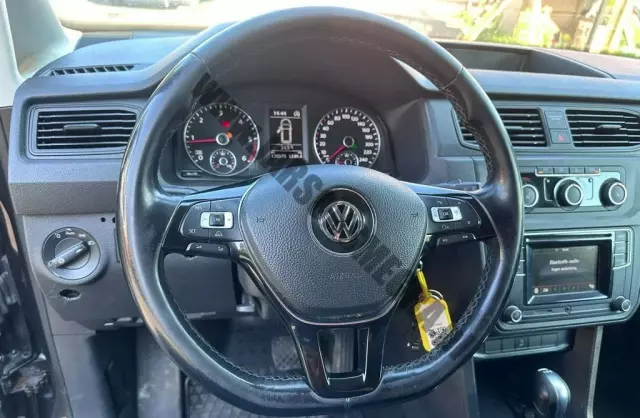VOLKSWAGEN Caddy California 