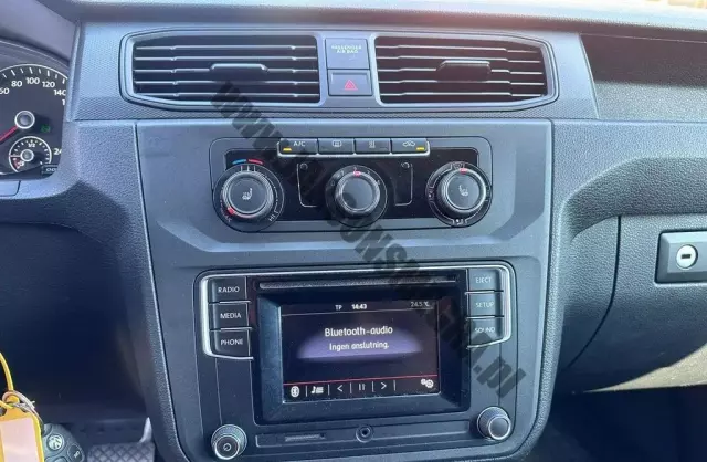 VOLKSWAGEN Caddy California 