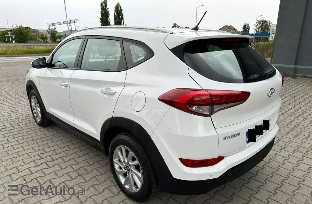 HYUNDAI Tucson 