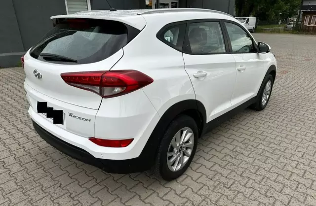 HYUNDAI Tucson 