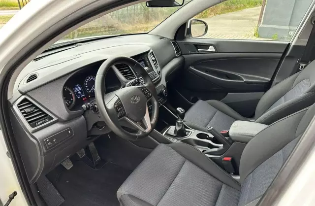 HYUNDAI Tucson 