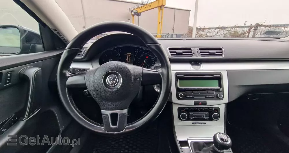 VOLKSWAGEN Passat 1.6 TDI BlueMotion Technology Business Edition