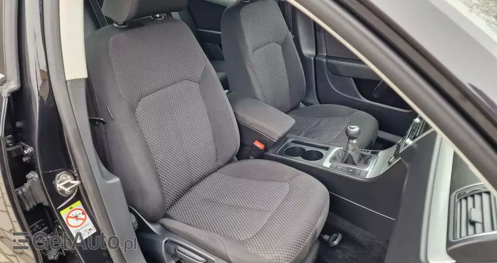 VOLKSWAGEN Passat 1.6 TDI BlueMotion Technology Business Edition