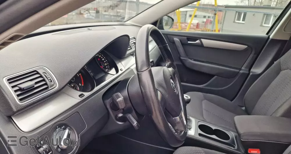 VOLKSWAGEN Passat 1.6 TDI BlueMotion Technology Business Edition