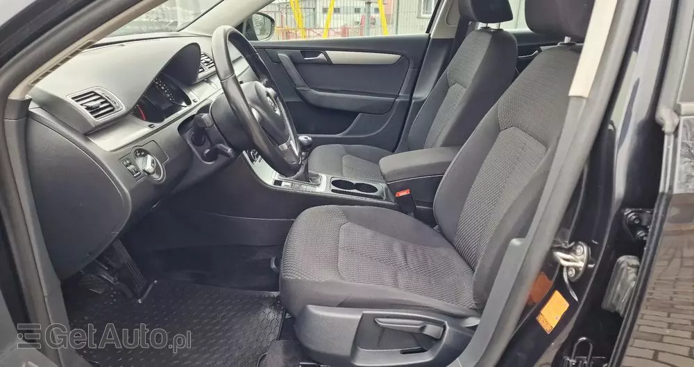 VOLKSWAGEN Passat 1.6 TDI BlueMotion Technology Business Edition