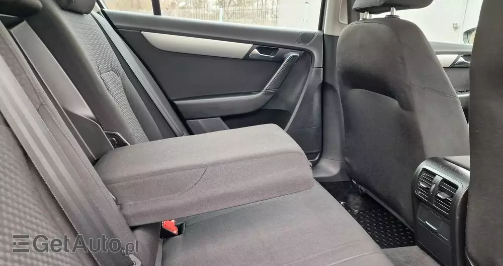 VOLKSWAGEN Passat 1.6 TDI BlueMotion Technology Business Edition