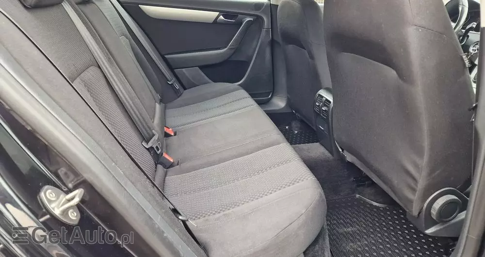 VOLKSWAGEN Passat 1.6 TDI BlueMotion Technology Business Edition