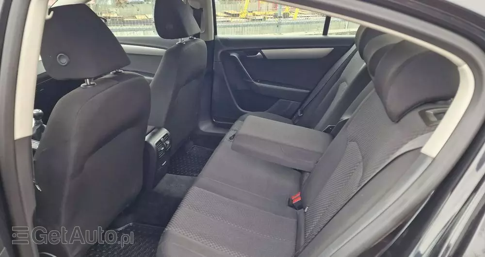 VOLKSWAGEN Passat 1.6 TDI BlueMotion Technology Business Edition