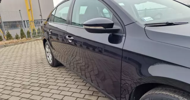 VOLKSWAGEN Passat 1.6 TDI BlueMotion Technology Business Edition