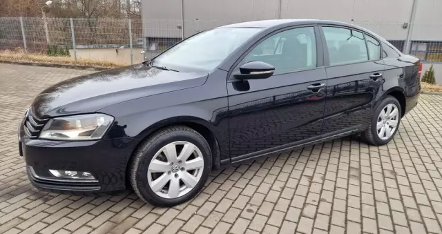 VOLKSWAGEN Passat 1.6 TDI BlueMotion Technology Business Edition