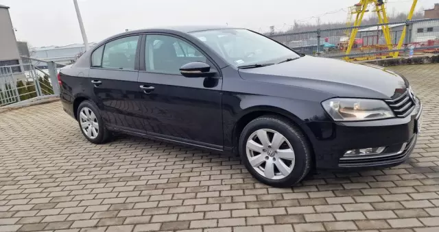 VOLKSWAGEN Passat 1.6 TDI BlueMotion Technology Business Edition