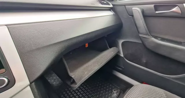 VOLKSWAGEN Passat 1.6 TDI BlueMotion Technology Business Edition