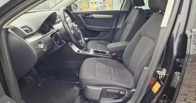 VOLKSWAGEN Passat 1.6 TDI BlueMotion Technology Business Edition