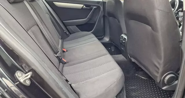 VOLKSWAGEN Passat 1.6 TDI BlueMotion Technology Business Edition