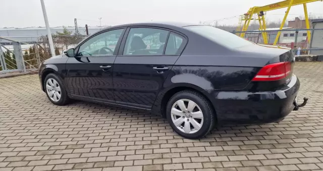 VOLKSWAGEN Passat 1.6 TDI BlueMotion Technology Business Edition