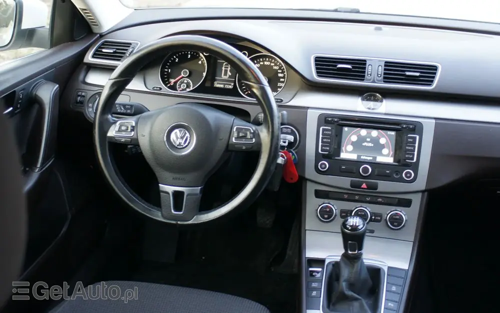 VOLKSWAGEN Passat 1.6 TDI Business Line