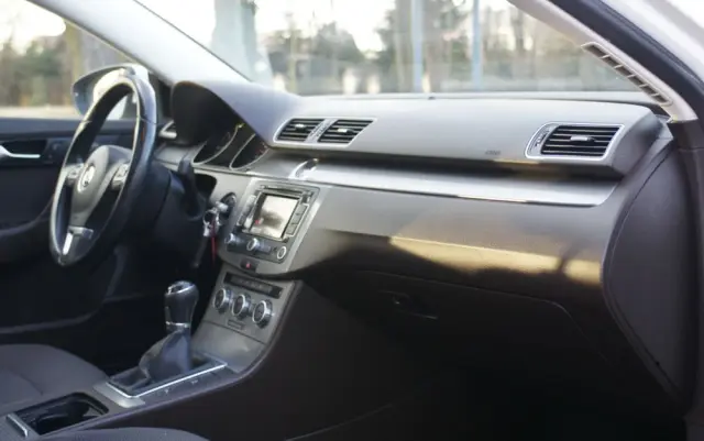 VOLKSWAGEN Passat 1.6 TDI Business Line