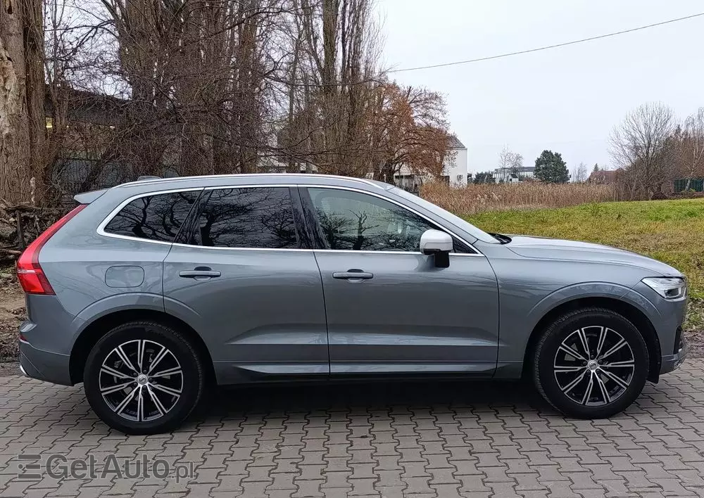 VOLVO XC 60 D4 AWD Geartronic RDesign