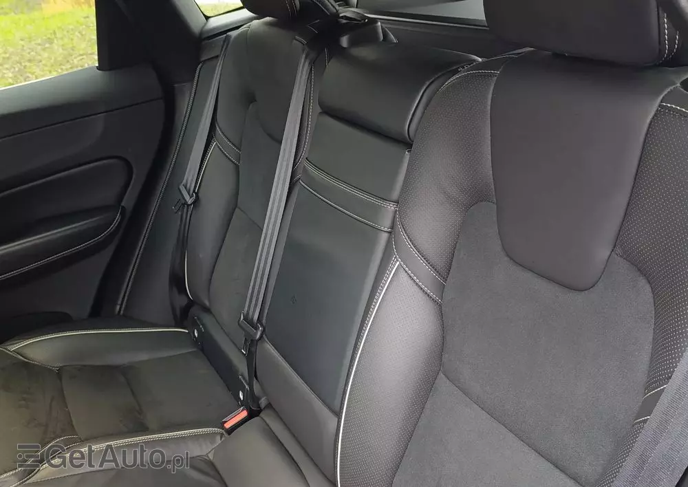 VOLVO XC 60 D4 AWD Geartronic RDesign