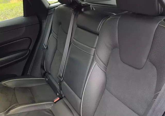 VOLVO XC 60 D4 AWD Geartronic RDesign