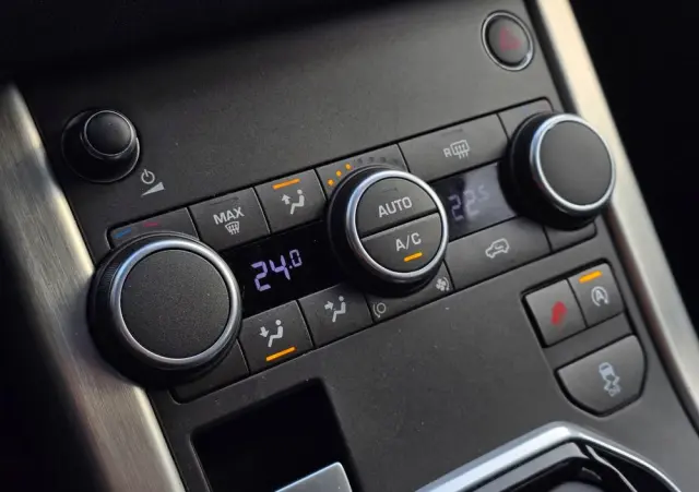 LAND ROVER Range Rover Evoque 2.0TD4 Pure