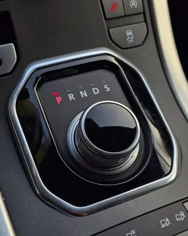 LAND ROVER Range Rover Evoque 2.0TD4 Pure