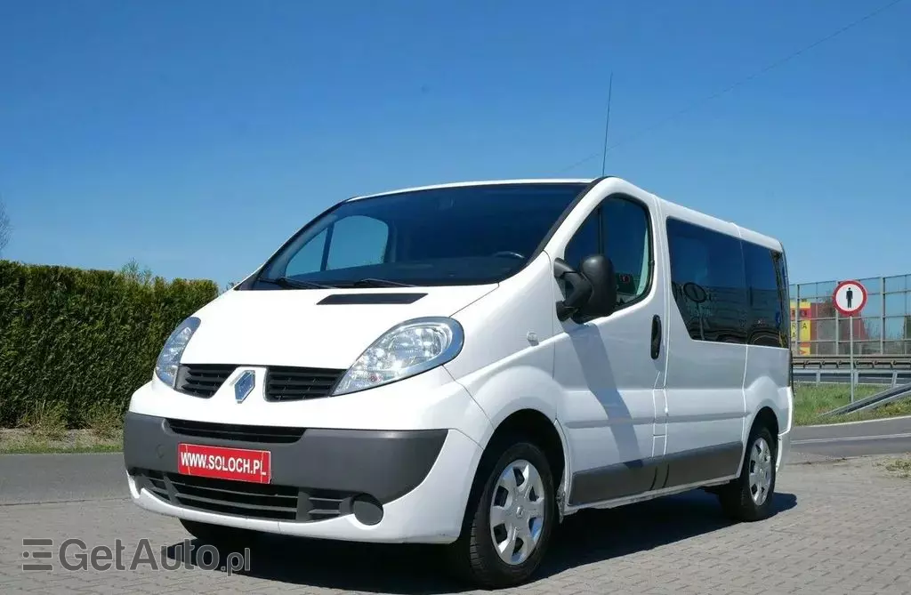 RENAULT Trafic 