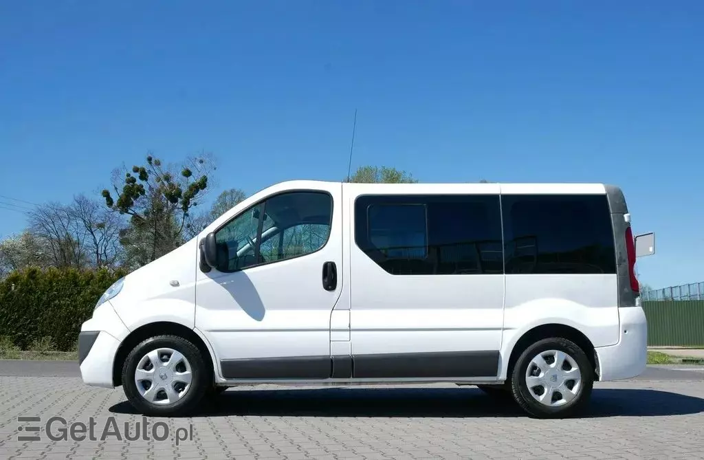 RENAULT Trafic 