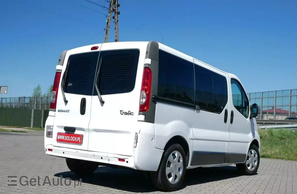 RENAULT Trafic 