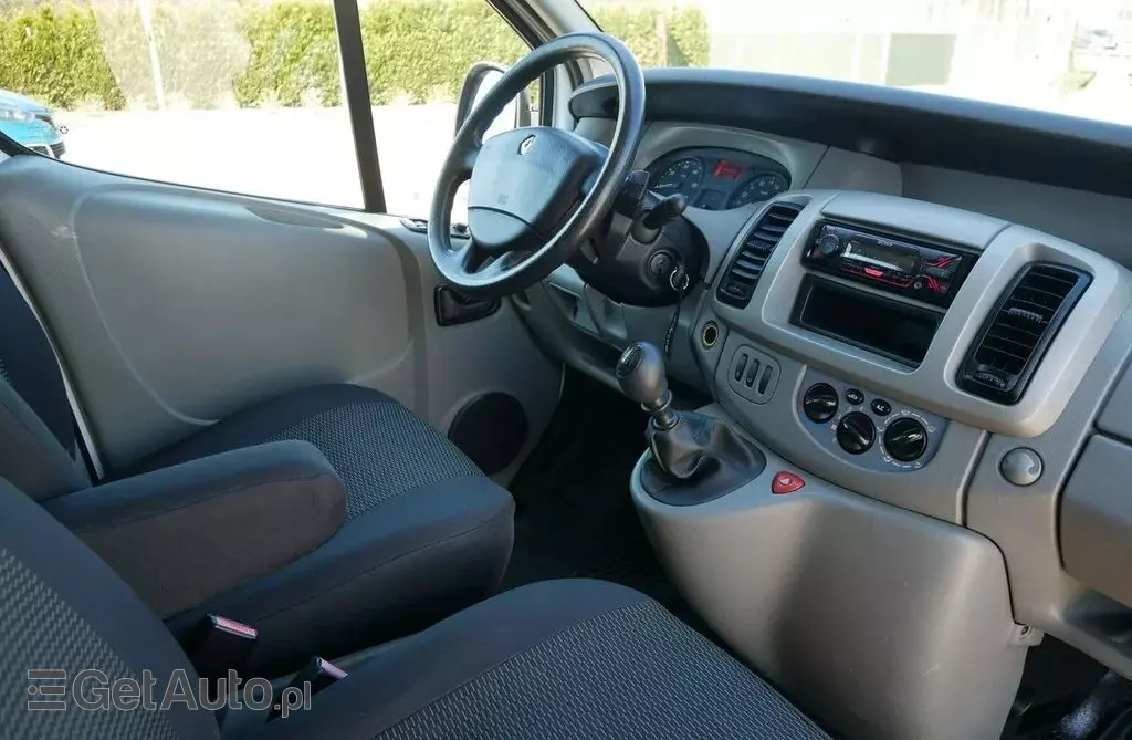 RENAULT Trafic 