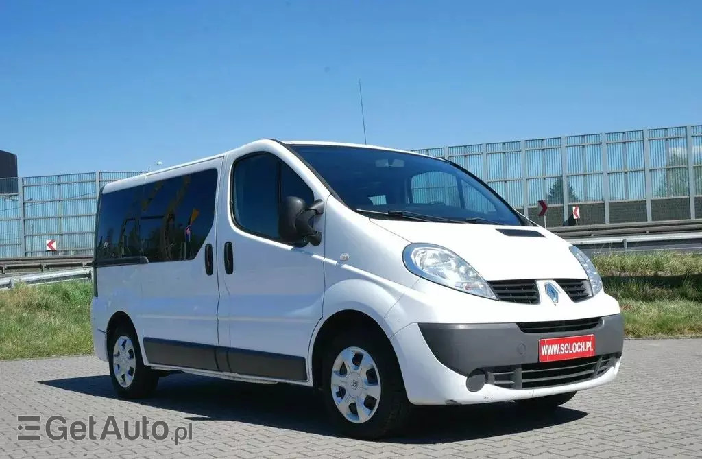 RENAULT Trafic 