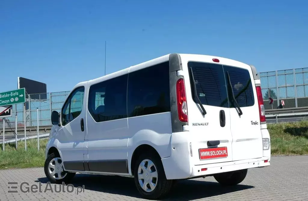 RENAULT Trafic 