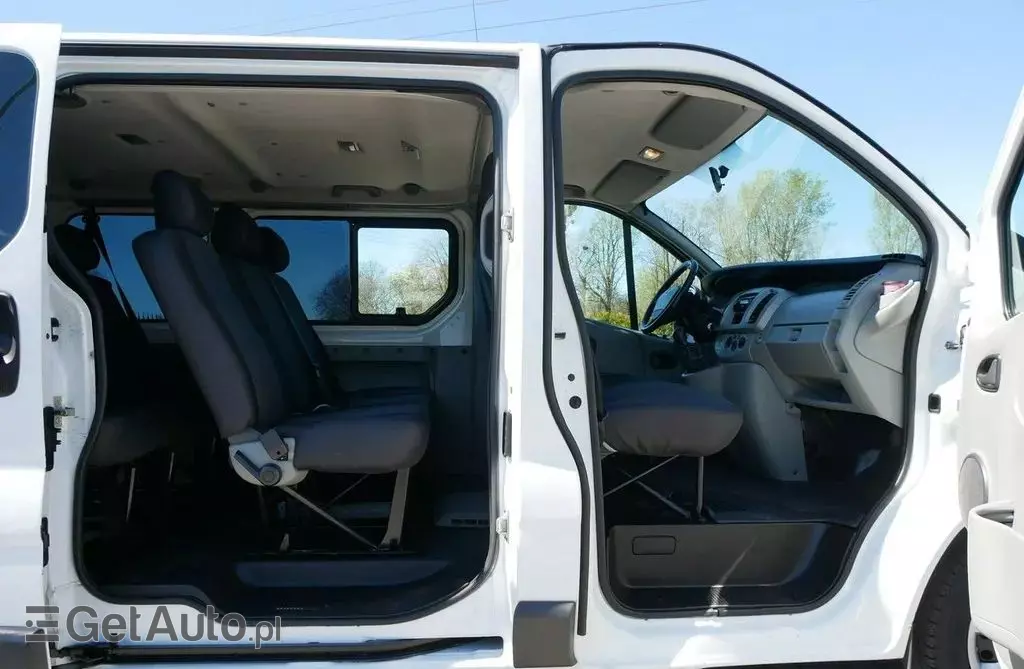 RENAULT Trafic 