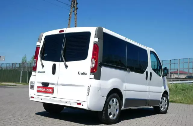 RENAULT Trafic 