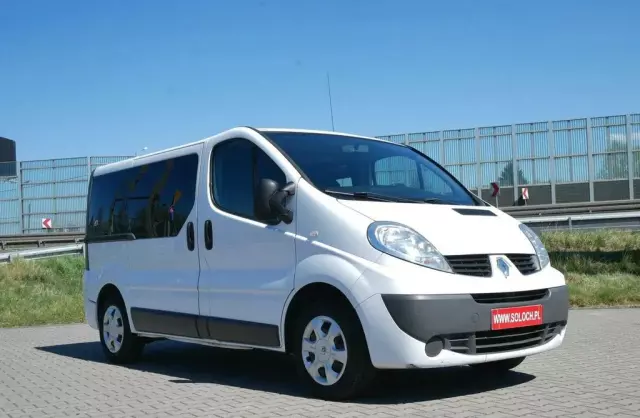RENAULT Trafic 