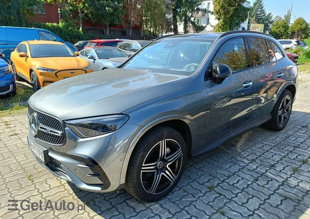 MERCEDES-BENZ GLC 
