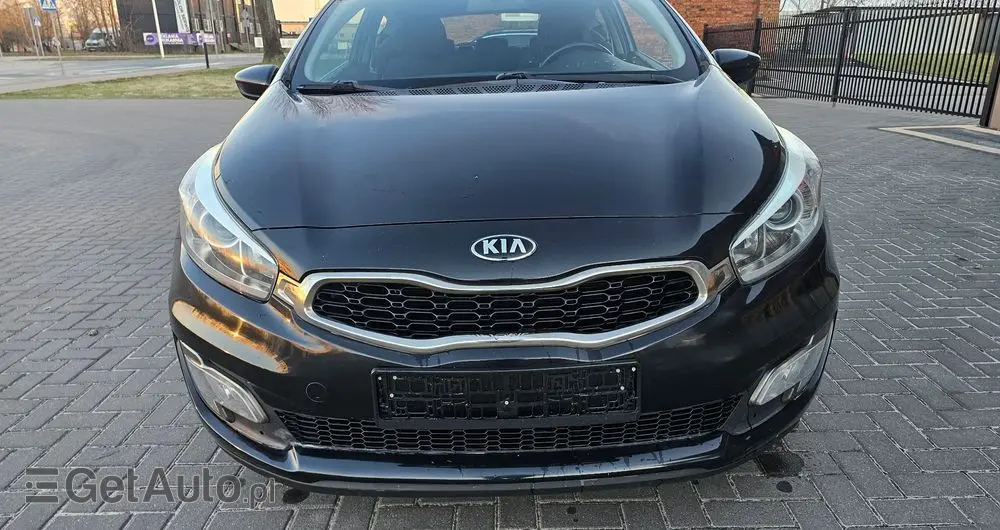 KIA Ceed 1.4 CVVT Dream Team Edition